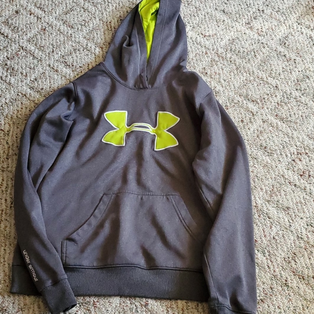 Under Armour sweatshirt